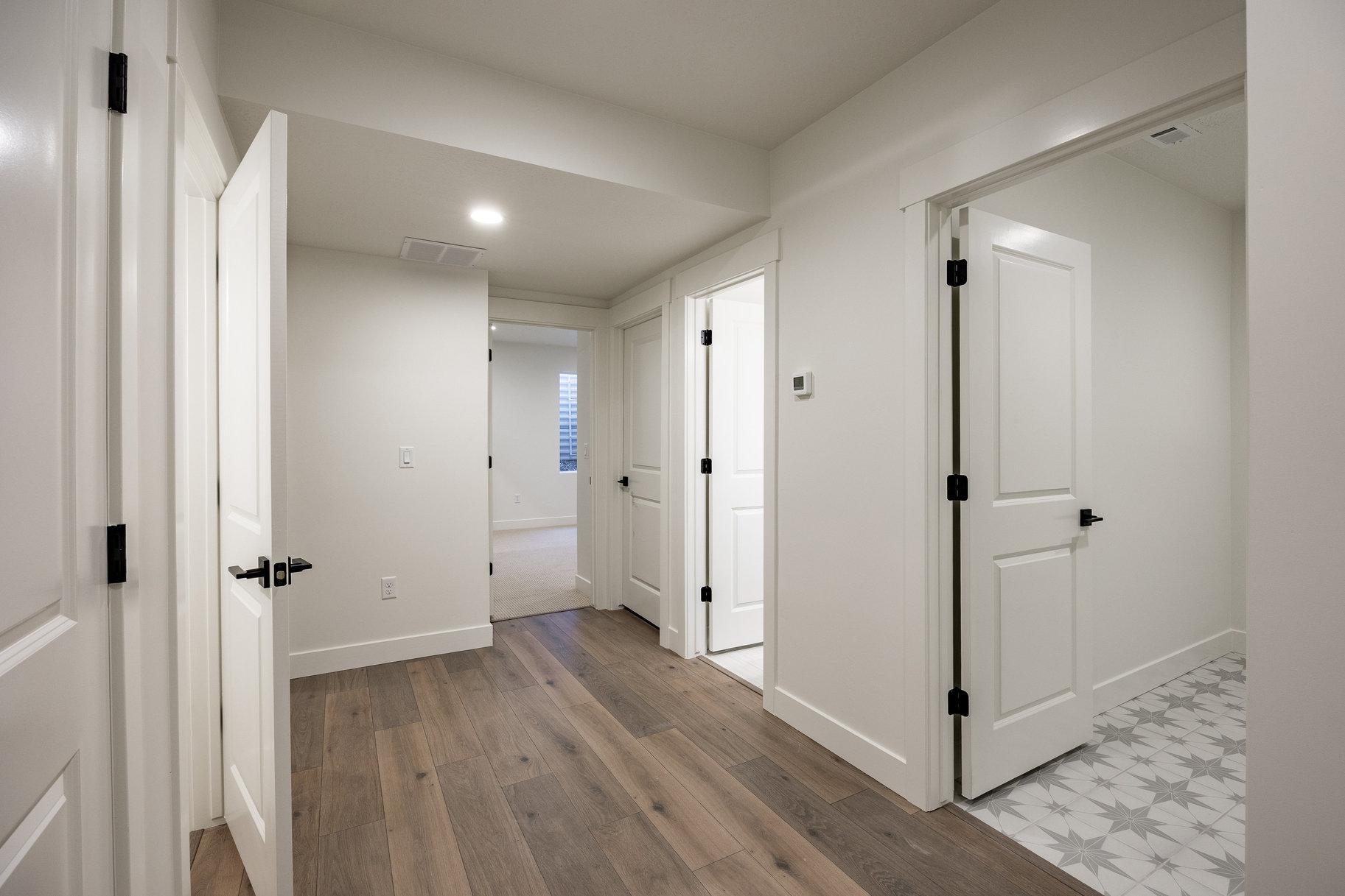  New Construction  Nightly Rental Approved  Prime Location - 物件實景