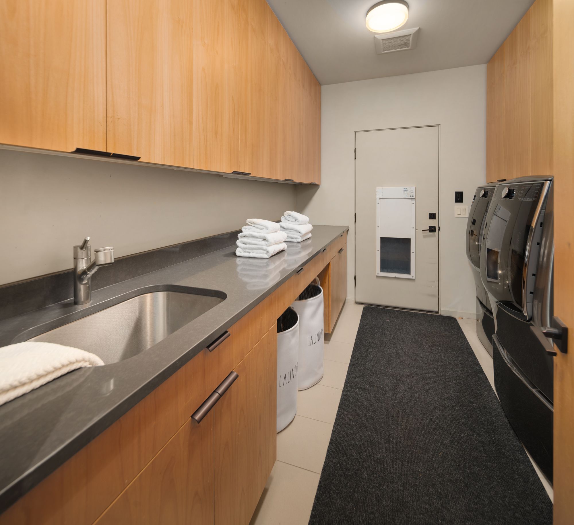  1215 Warren Ave N, Seattle, WA 98109 - 物件實景