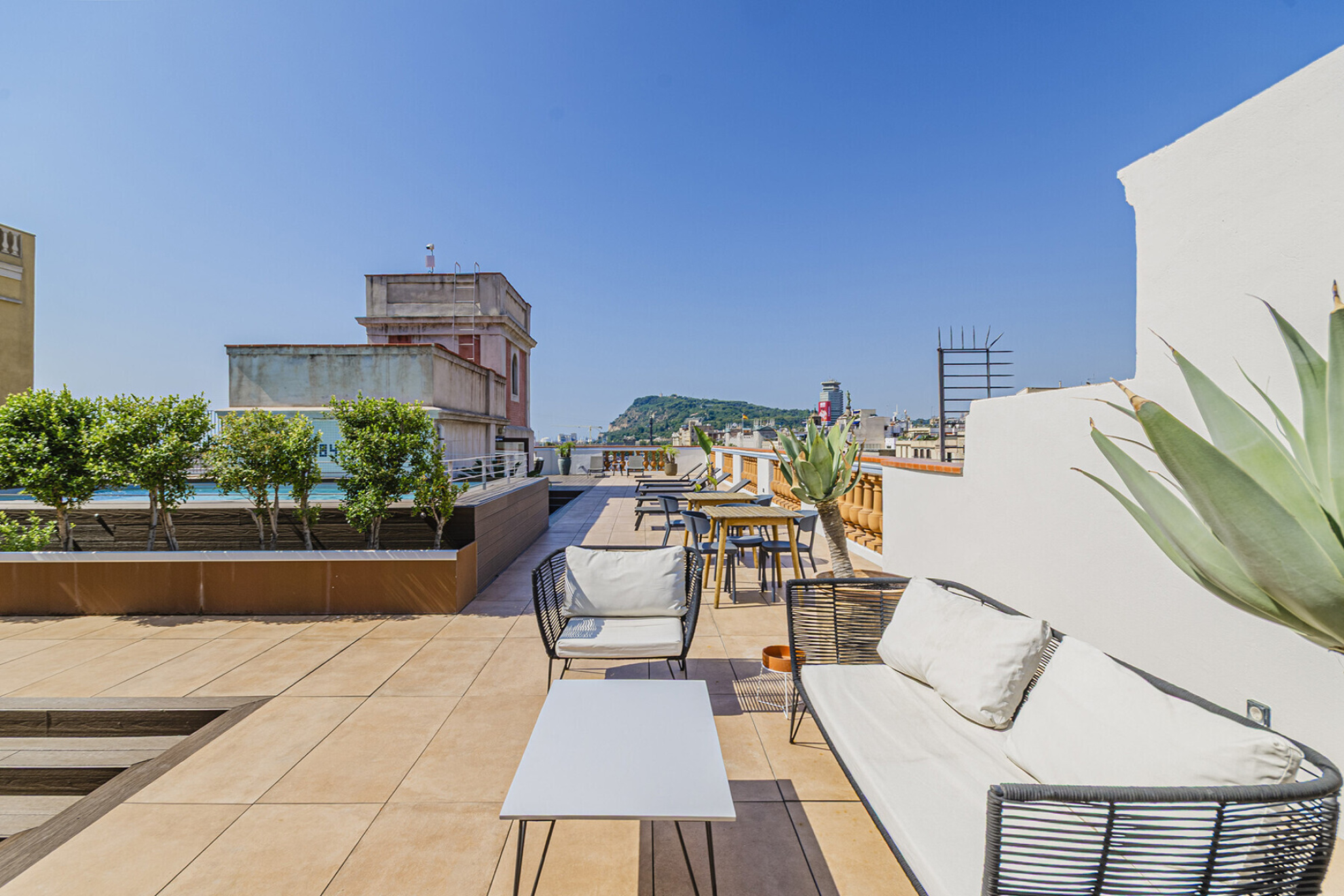  Renovated corner apartment in El Born with views of Port Vell - 物件實景
