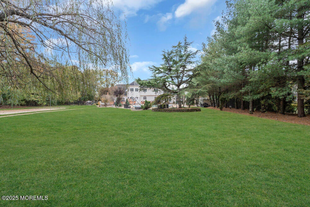 Manalapan, New Jersey, 07726, United States, 5 Bedrooms Bedrooms, ,5 BathroomsBathrooms,Residential,For Sale,1980978