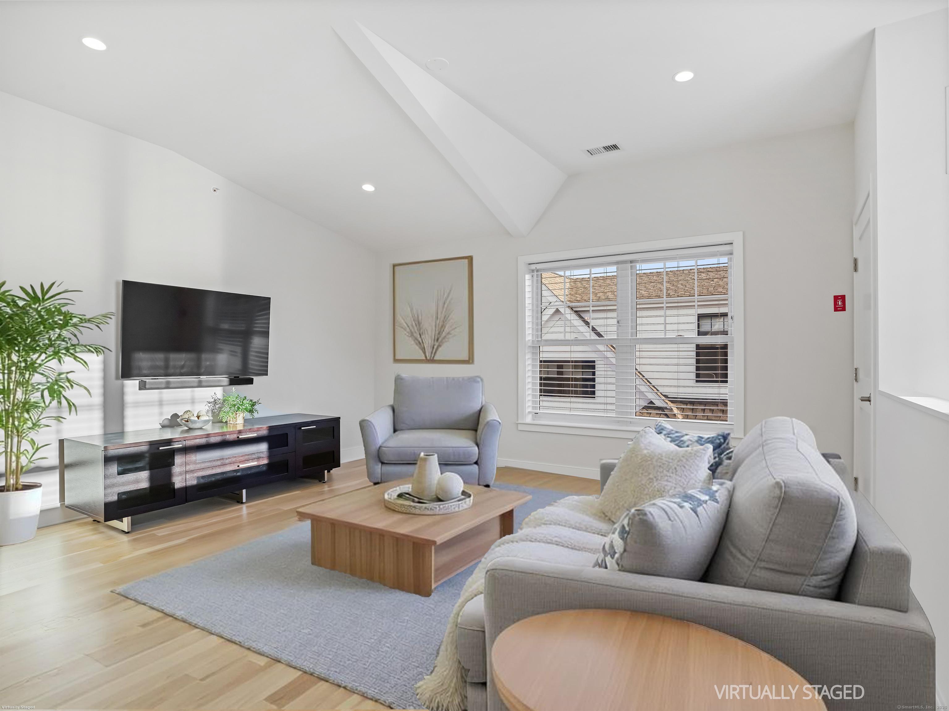 Fairfield, Connecticut, 06824, United States, 3 Bedrooms Bedrooms, ,4 BathroomsBathrooms,Residential,For Sale,2001883