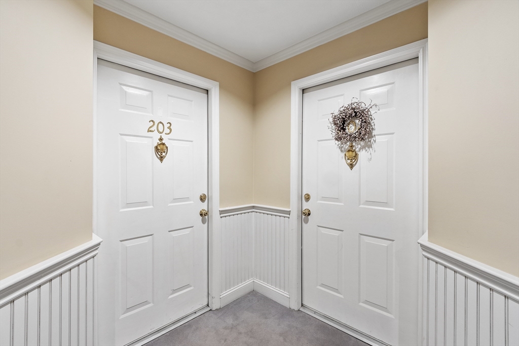 Chelmsford, Massachusetts, 01863, United States, 2 Bedrooms Bedrooms, ,2 BathroomsBathrooms,Residential,For Sale,1939125