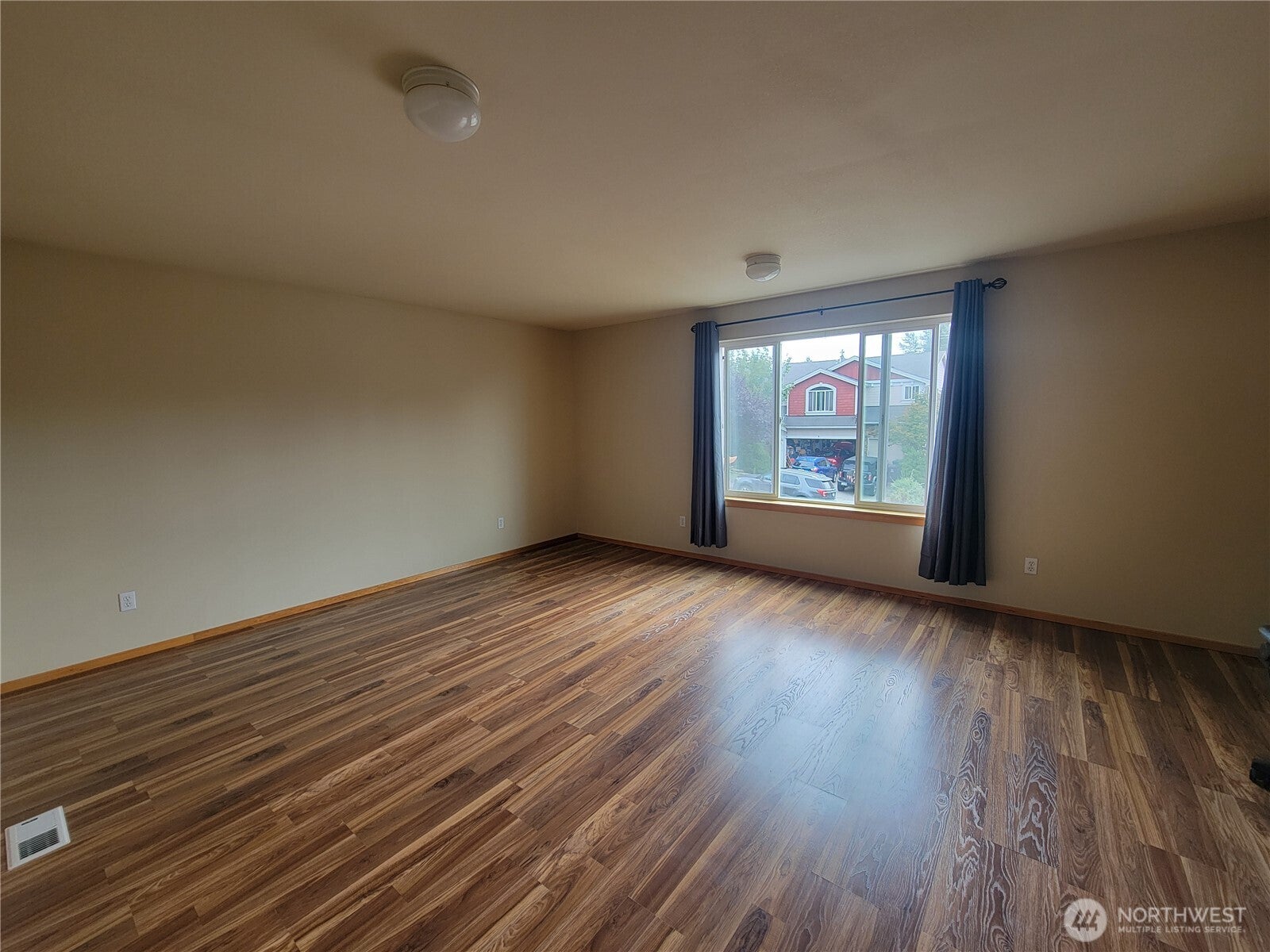 Marysville, Washington, 98270, United States, 4 Bedrooms Bedrooms, ,3 BathroomsBathrooms,Residential,For Sale,1936976
