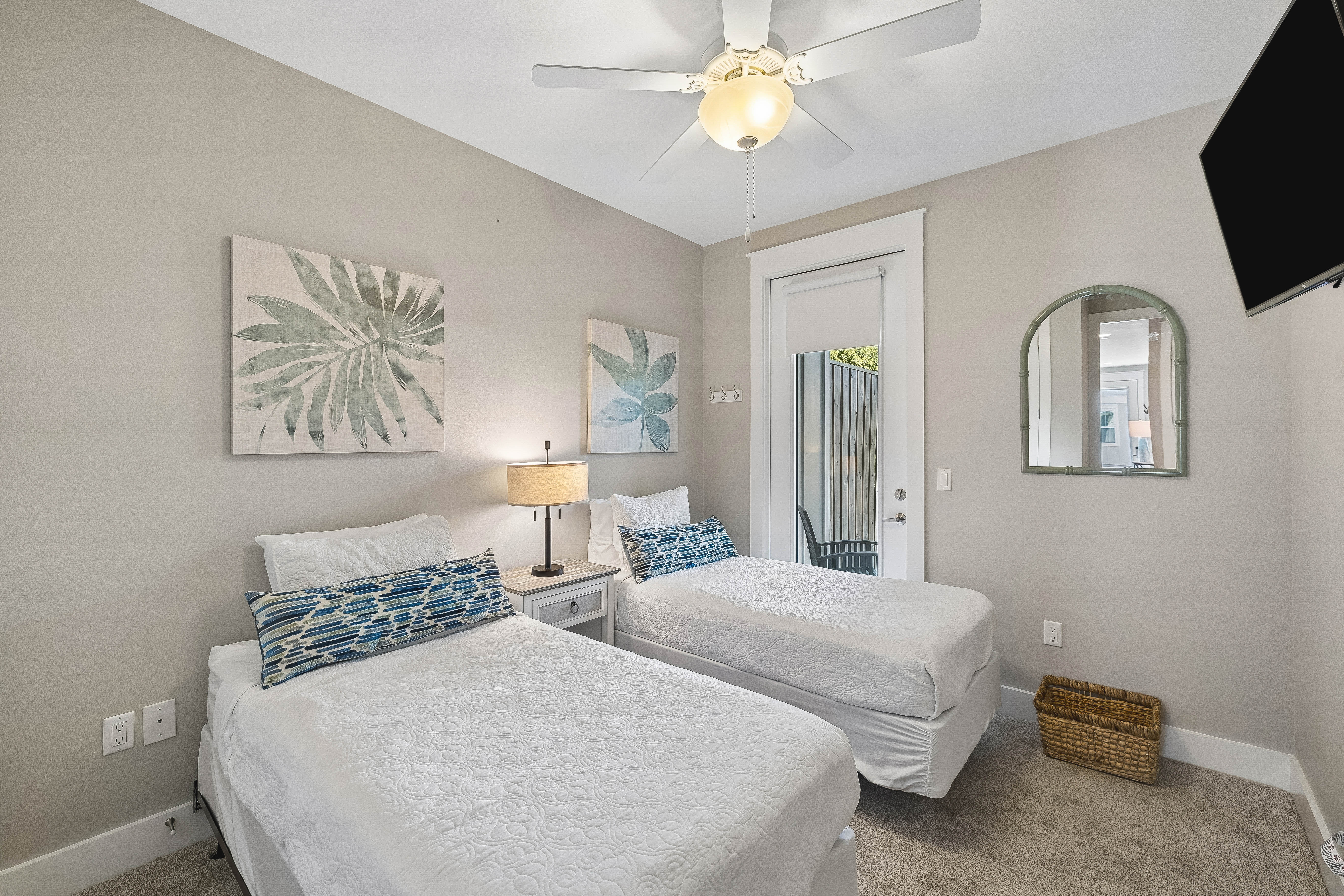  Furnished Seagrove Retreat with Garage Steps from the Pool & Near the Beach - 物件實景