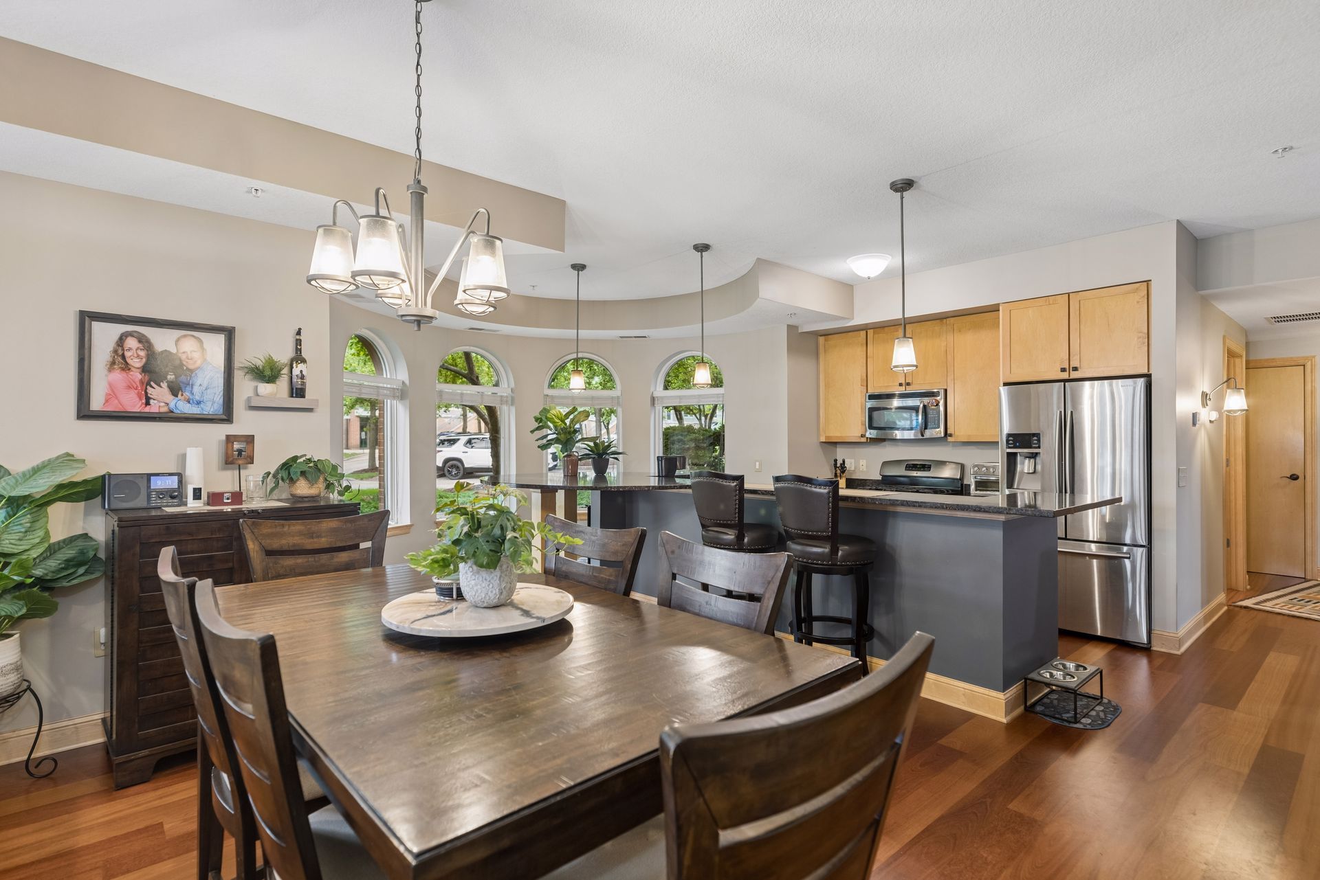  Timeless Brownstone Living in the Heart of Stillwater - 物件實景
