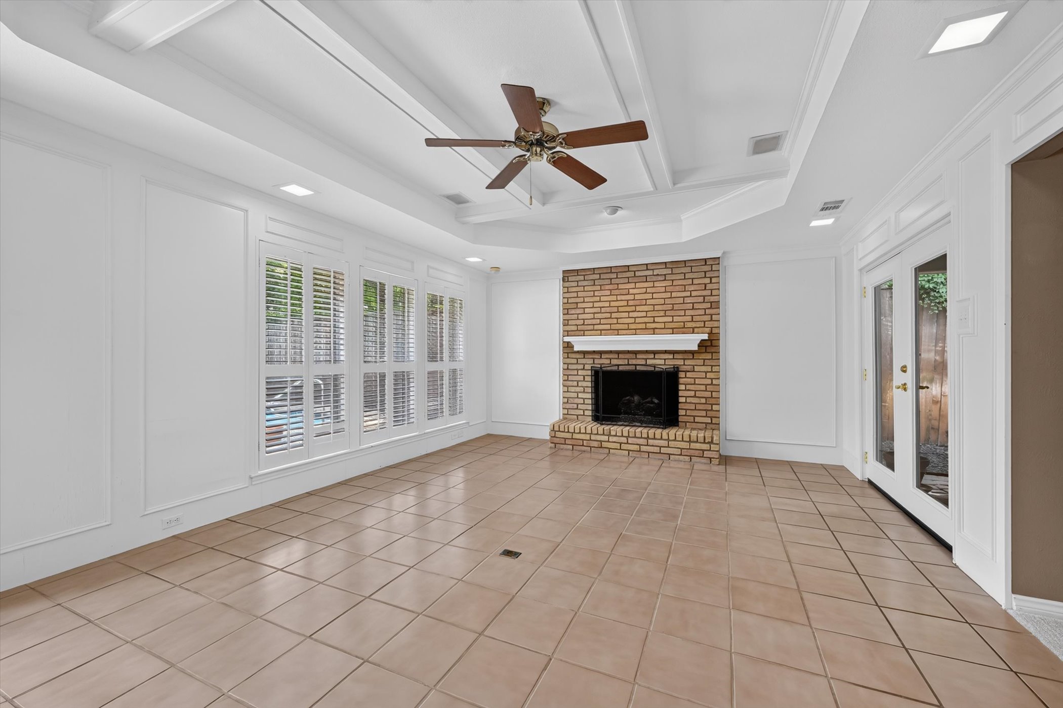  8833 Kenton Drive, Dallas, TX, 75231 - 物件實景