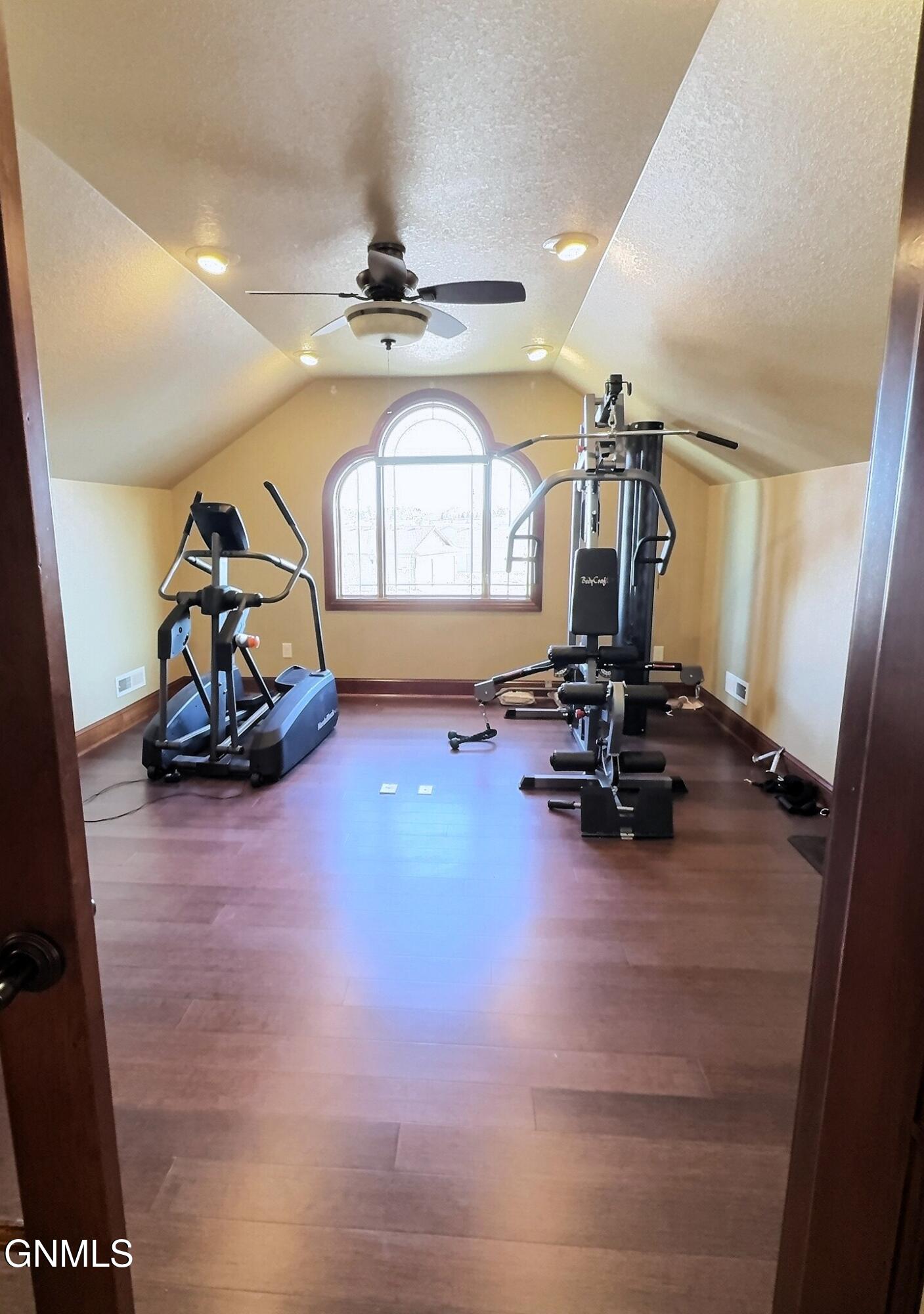 Bismarck, North Dakota, 58501, United States, 4 Bedrooms Bedrooms, ,4 BathroomsBathrooms,Residential,For Sale,2038873