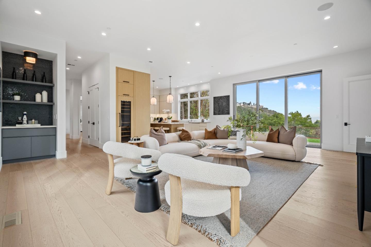 Hillsborough, California, 94010, United States, 5 Bedrooms Bedrooms, ,7 BathroomsBathrooms,Residential,For Sale,1995622