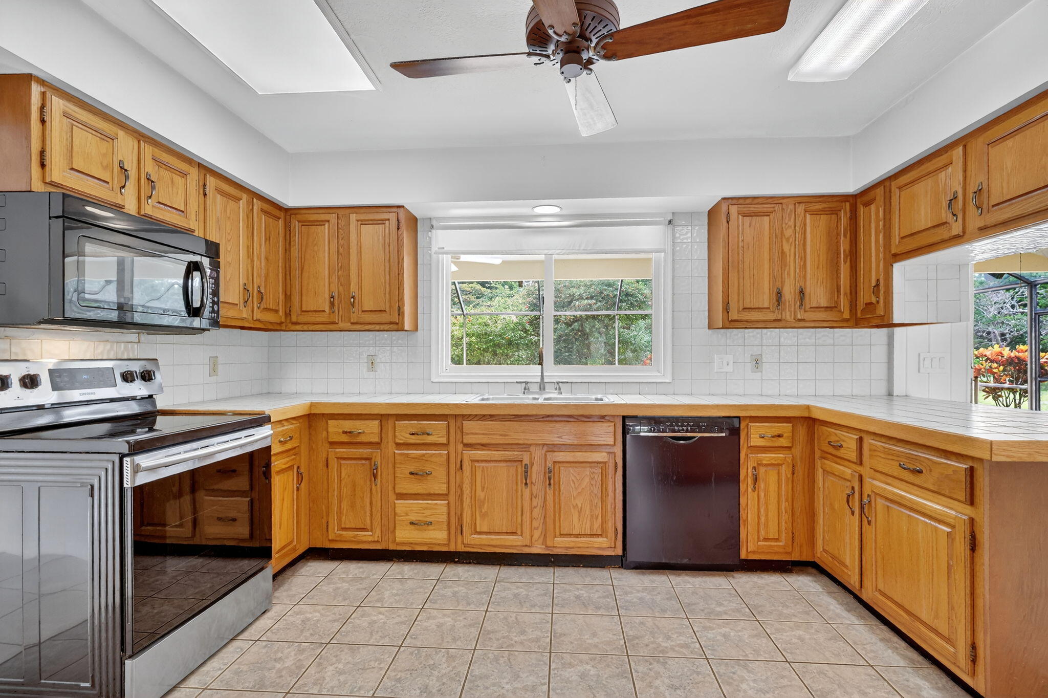 Jensen Beach, Florida, 34957, United States, 3 Bedrooms Bedrooms, ,2 BathroomsBathrooms,Residential,For Sale,1960986