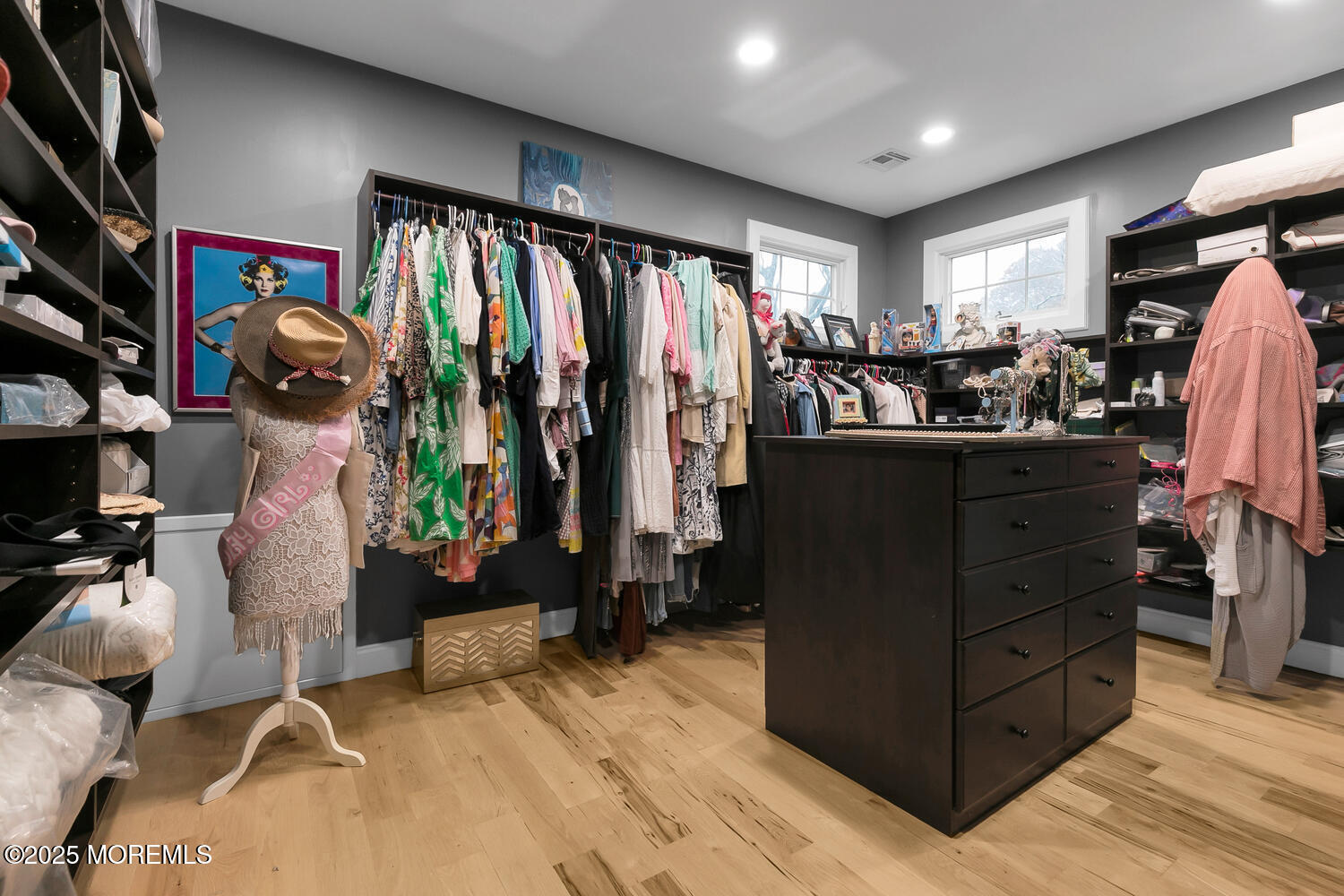 Middletown, New Jersey, 07748, United States, 4 Bedrooms Bedrooms, ,5 BathroomsBathrooms,Residential,For Sale,1990741