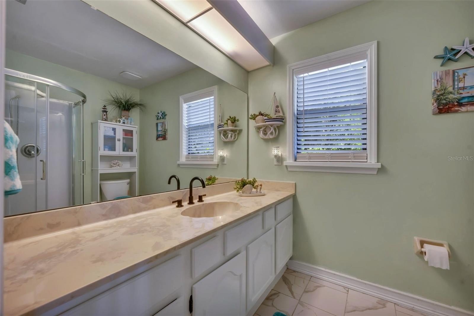 DELTONA, Florida, 32725, United States, 5 Bedrooms Bedrooms, ,3 BathroomsBathrooms,Residential,For Sale,1983219