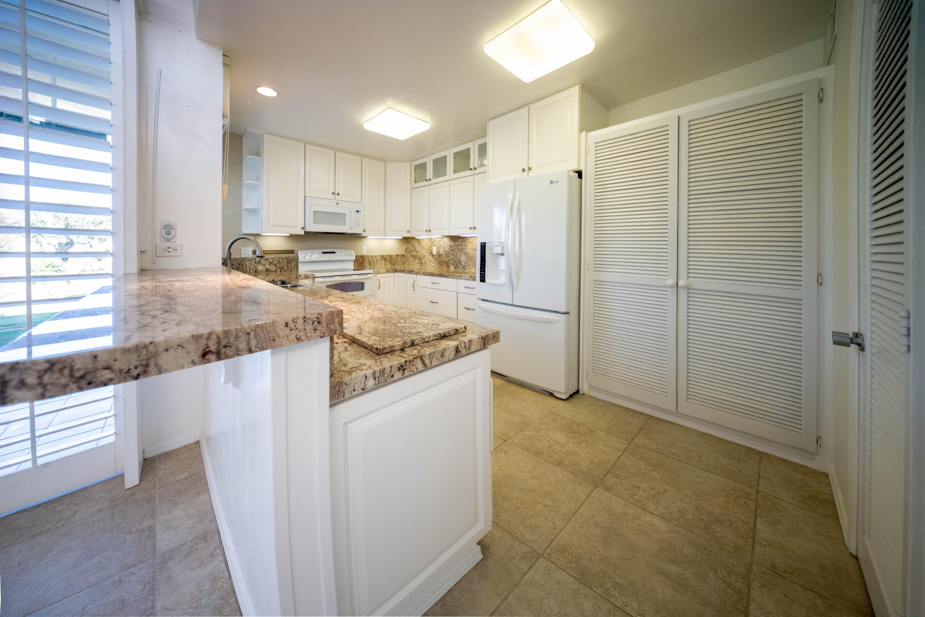 Palm Desert, California, 92260, United States, 2 Bedrooms Bedrooms, ,2 BathroomsBathrooms,Residential,For Sale,1805960