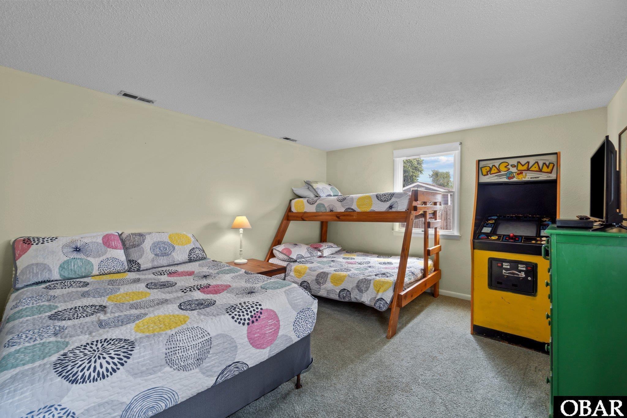 Kill Devil Hills, North Carolina, 27948, United States, 4 Bedrooms Bedrooms, ,3 BathroomsBathrooms,Residential,For Sale,1906788