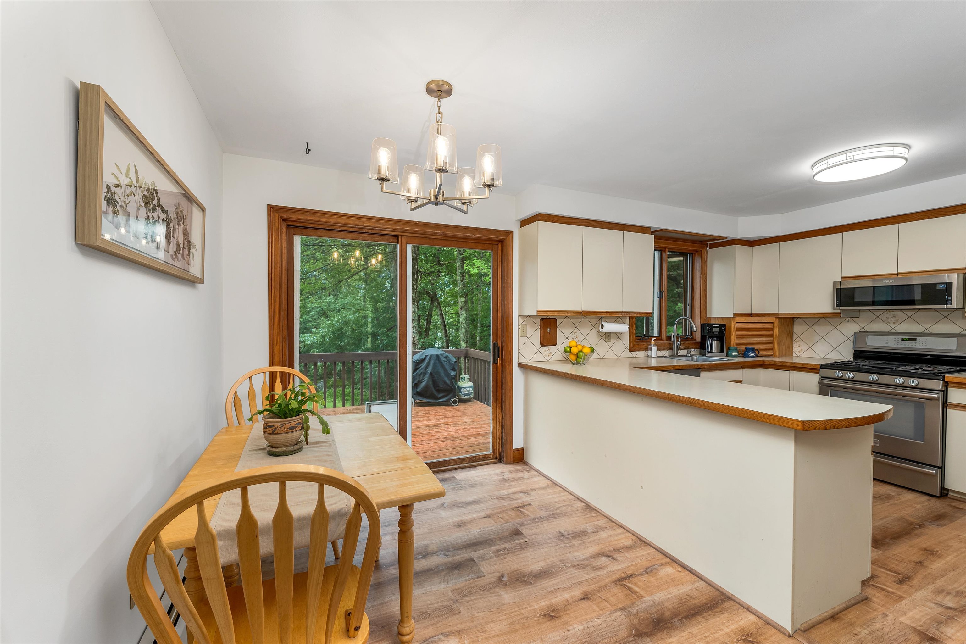 Salem, New Hampshire, 03079, United States, 4 Bedrooms Bedrooms, ,3 BathroomsBathrooms,Residential,For Sale,1924939