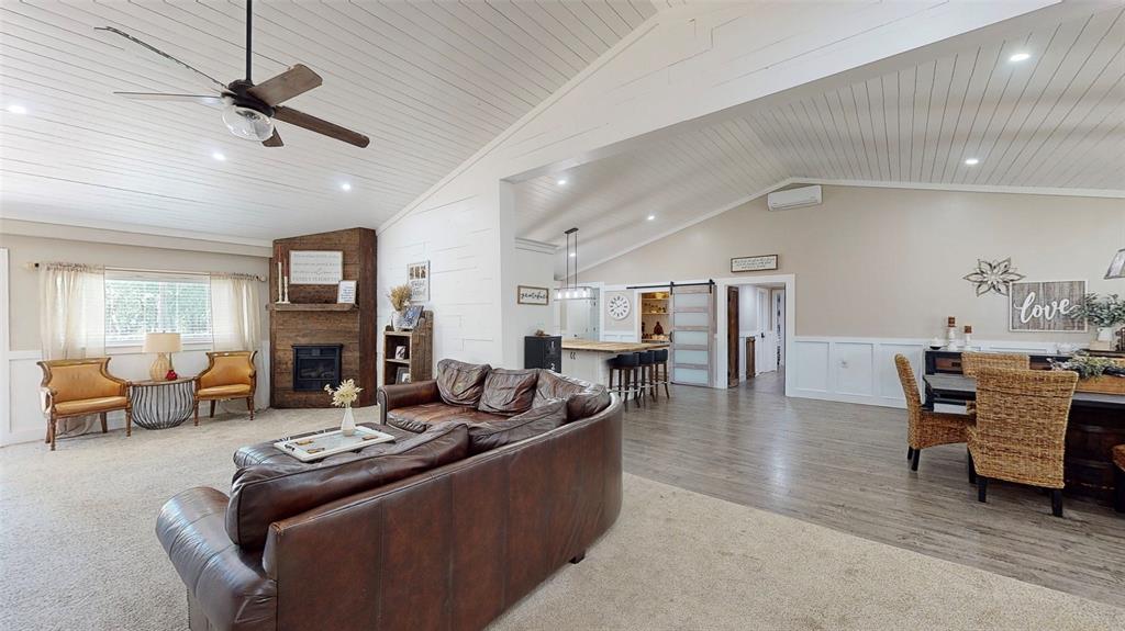 Emory, Texas, 75440, United States, 5 Bedrooms Bedrooms, ,3 BathroomsBathrooms,Residential,For Sale,1708267