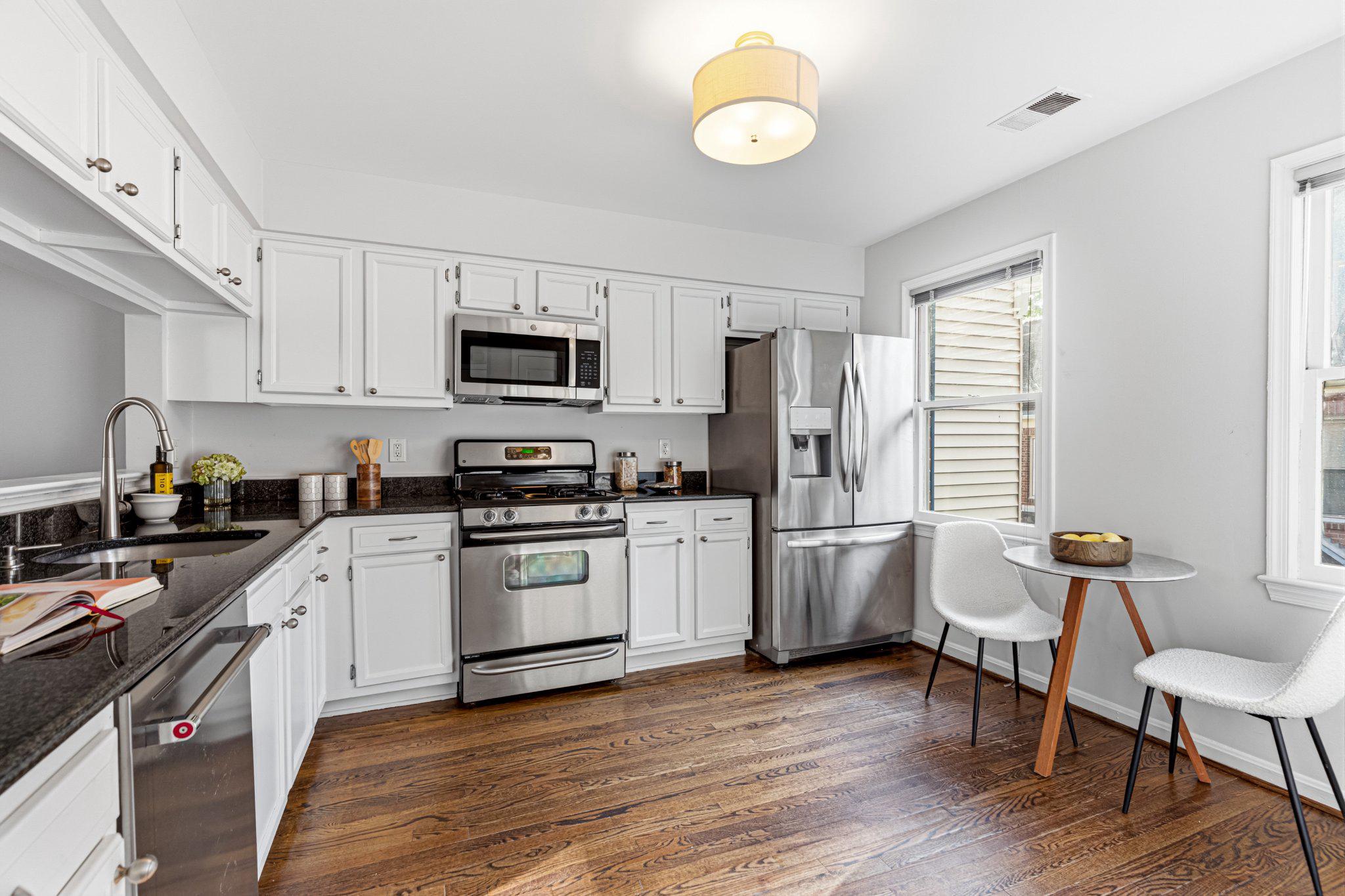  7561 Chrisland Cv Cove, Falls Church, VA, 22042 - 物件實景