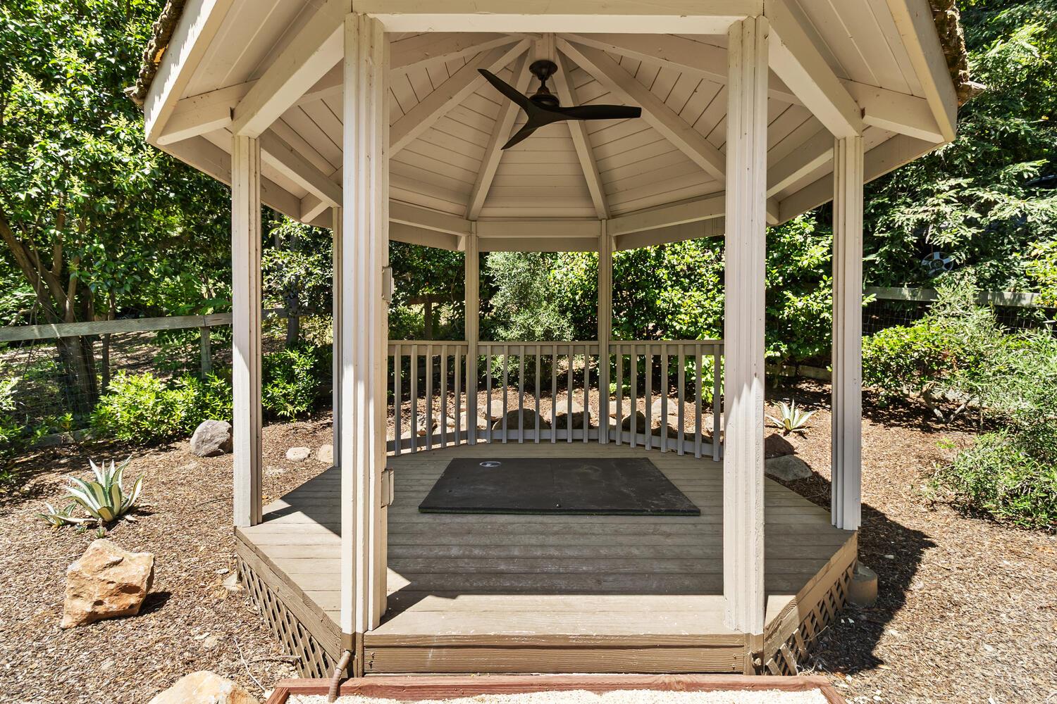 Carmichael, California, 95608, United States, 4 Bedrooms Bedrooms, ,3 BathroomsBathrooms,Residential,For Sale,1986318