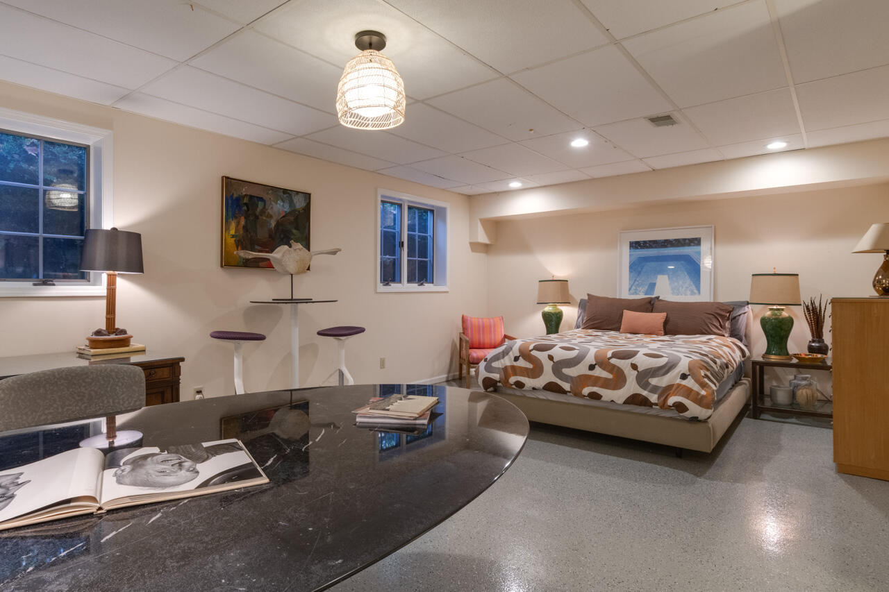 Fennville, Michigan, 49408, United States, 9 Bedrooms Bedrooms, ,10 BathroomsBathrooms,Residential,For Sale,1992421