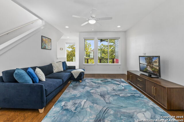 San Antonio, Texas, 78209, United States, 3 Bedrooms Bedrooms, ,4 BathroomsBathrooms,Residential,For Sale,1906137