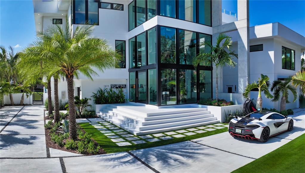 Sarasota, Florida, 34239, United States, 5 Bedrooms Bedrooms, ,8 BathroomsBathrooms,Residential,For Sale,1991570