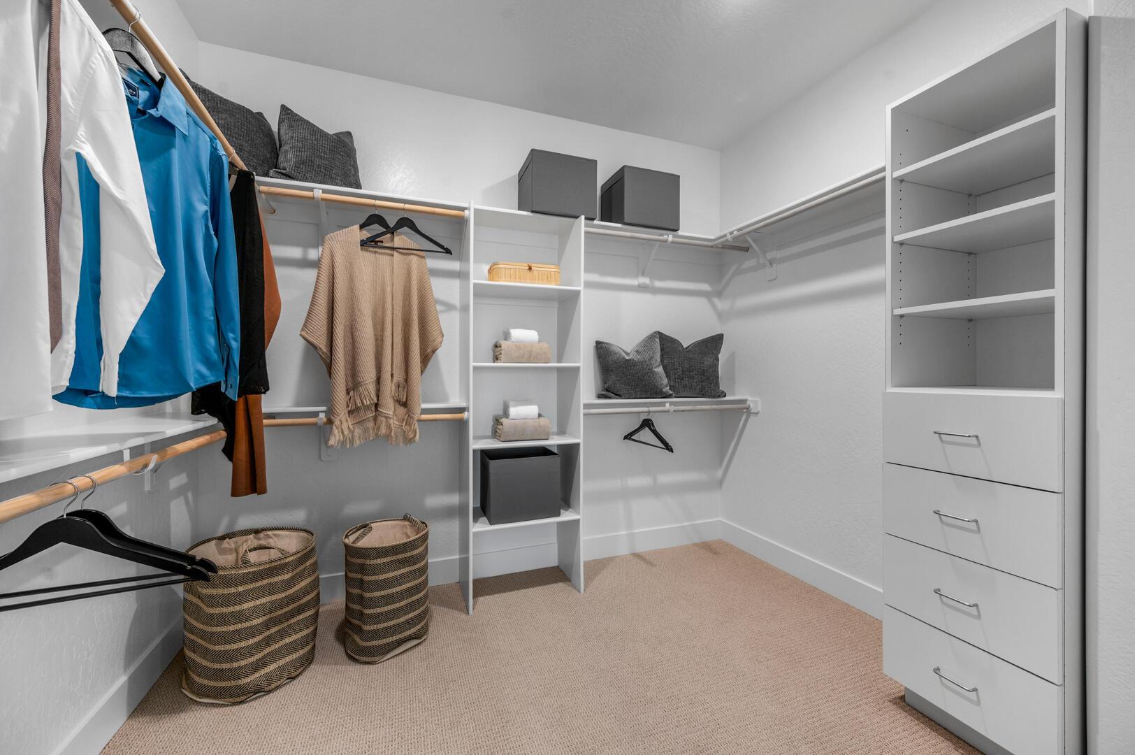 Tulare, California, 93274, United States, 4 Bedrooms Bedrooms, ,3 BathroomsBathrooms,Residential,For Sale,1975165