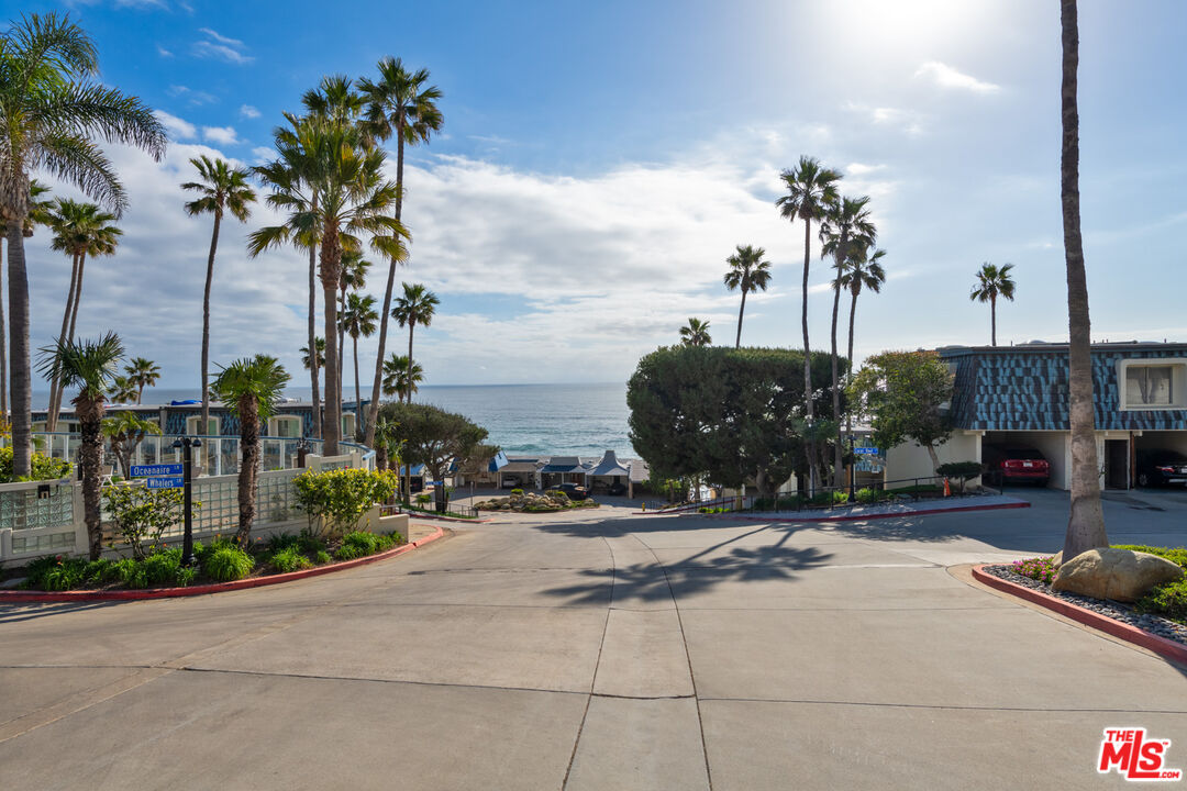 Malibu, California, 90265, United States, 2 Bedrooms Bedrooms, ,2 BathroomsBathrooms,Residential,For Sale,1896546