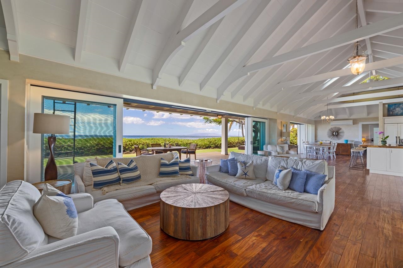 Wailuku, Hawaii, 96793, United States, 2 Bedrooms Bedrooms, ,3 BathroomsBathrooms,Residential,For Sale,1924877