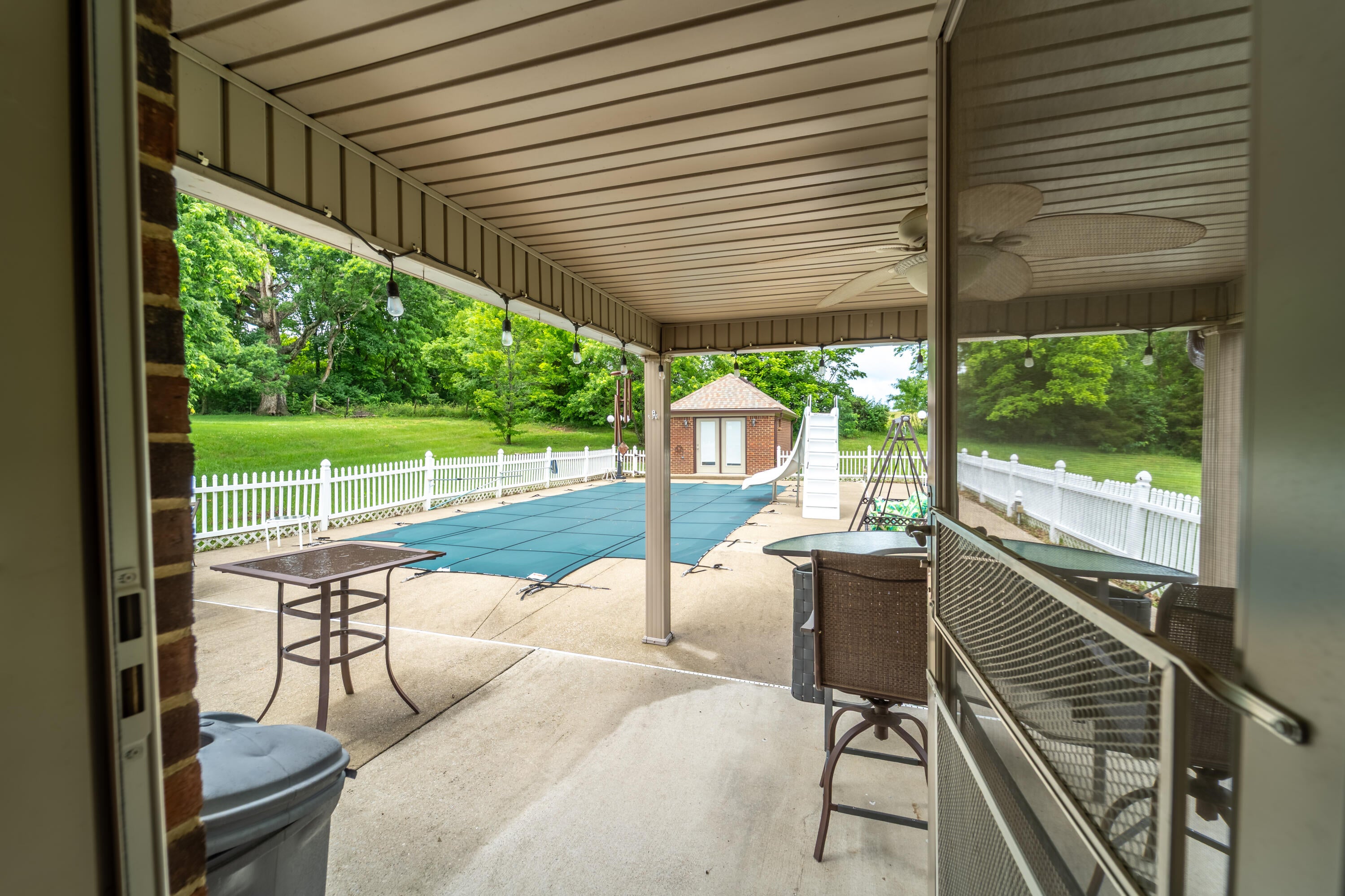 Richmond, Kentucky, 40475, United States, 3 Bedrooms Bedrooms, ,2 BathroomsBathrooms,Residential,For Sale,2047972