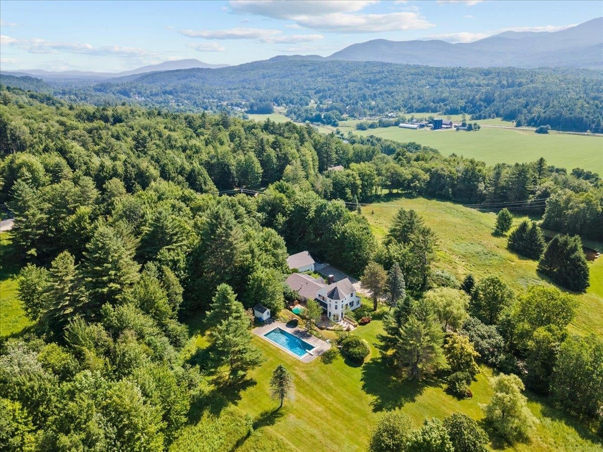 Stowe, Vermont, 05672, United States, 4 Bedrooms Bedrooms, ,3 BathroomsBathrooms,Residential,For Sale,1890997