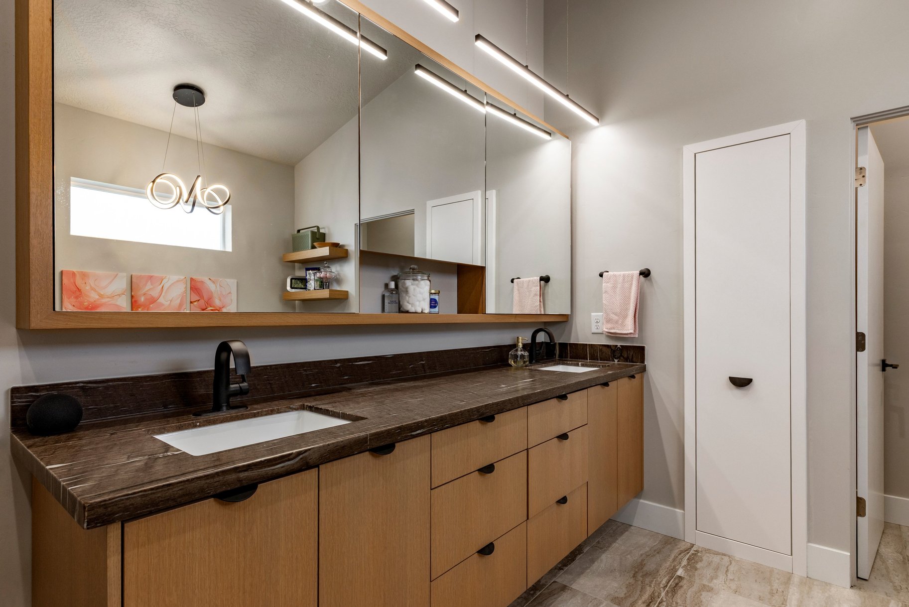  Modern Luxury with Unobstructed Views of Salt Lake Valley and Mountains - 物件實景