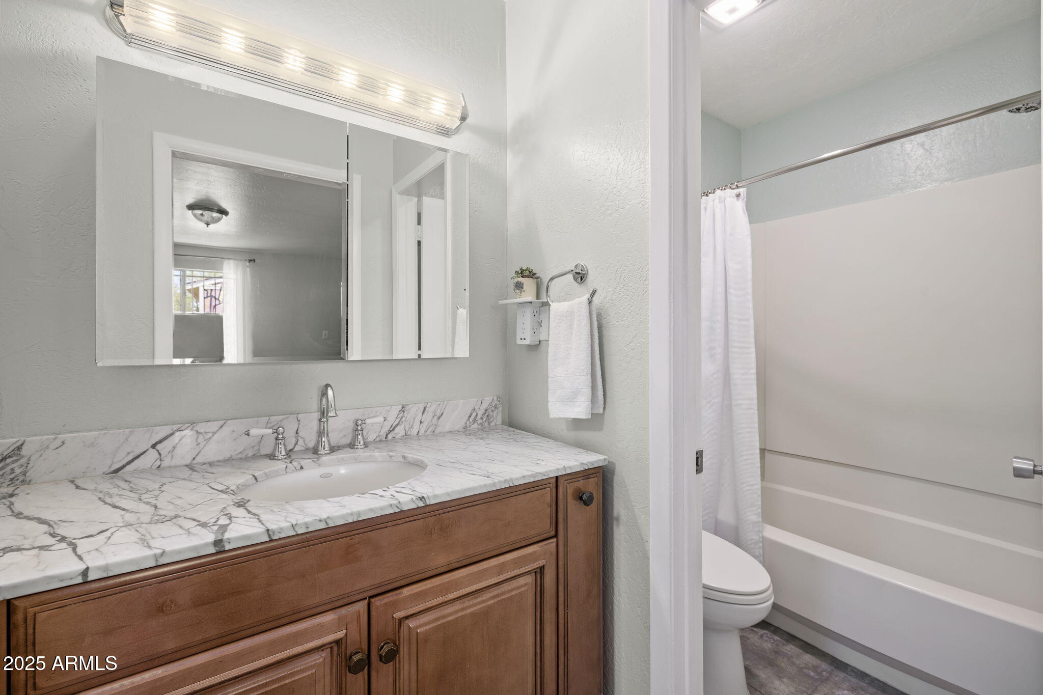 Phoenix, Arizona, 85016, United States, 3 Bedrooms Bedrooms, ,Residential,For Sale,1857122