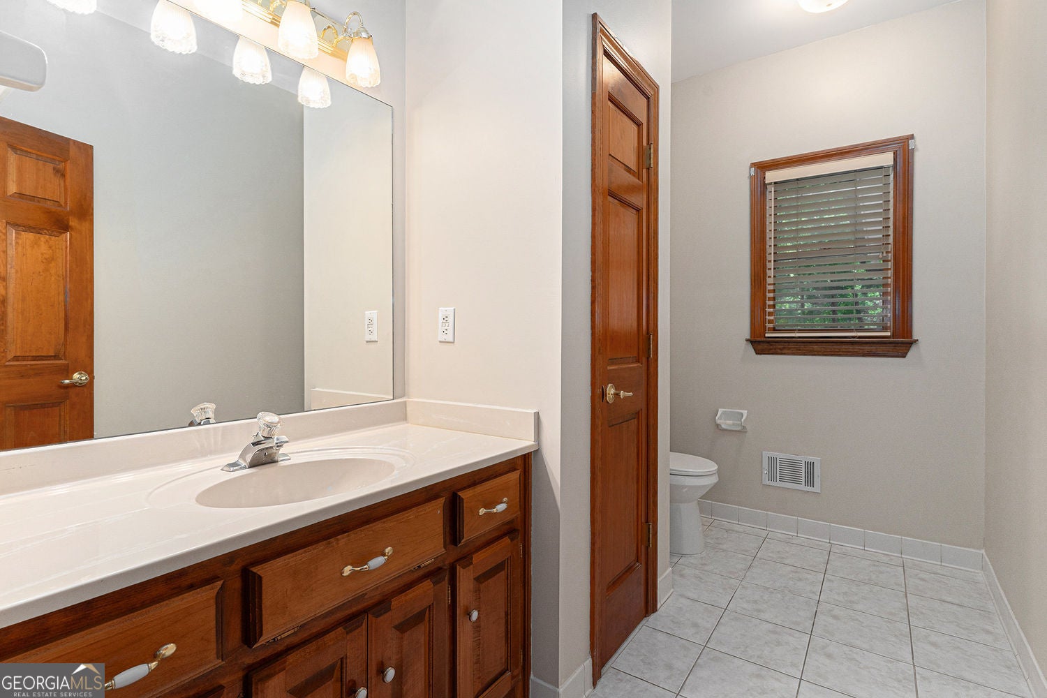 McDonough, Georgia, 30252, United States, 5 Bedrooms Bedrooms, ,6 BathroomsBathrooms,Residential,For Sale,1869164