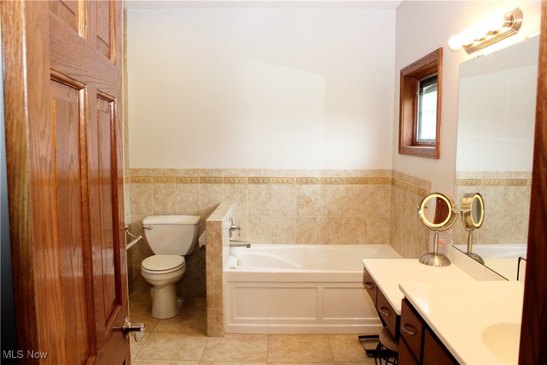 Lowellville, Ohio, 44436, United States, 3 Bedrooms Bedrooms, ,2 BathroomsBathrooms,Residential,For Sale,1984075