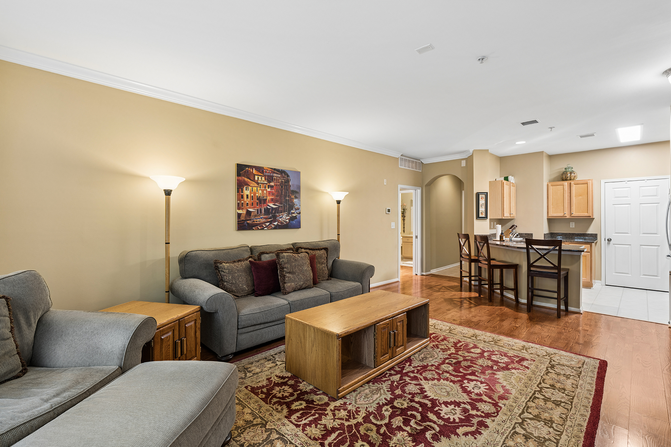  Comfort and Convenience in Gated Brighton Court - 物件實景