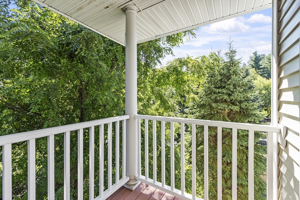 Chelmsford, Massachusetts, 01863, United States, 2 Bedrooms Bedrooms, ,2 BathroomsBathrooms,Residential,For Sale,1939125