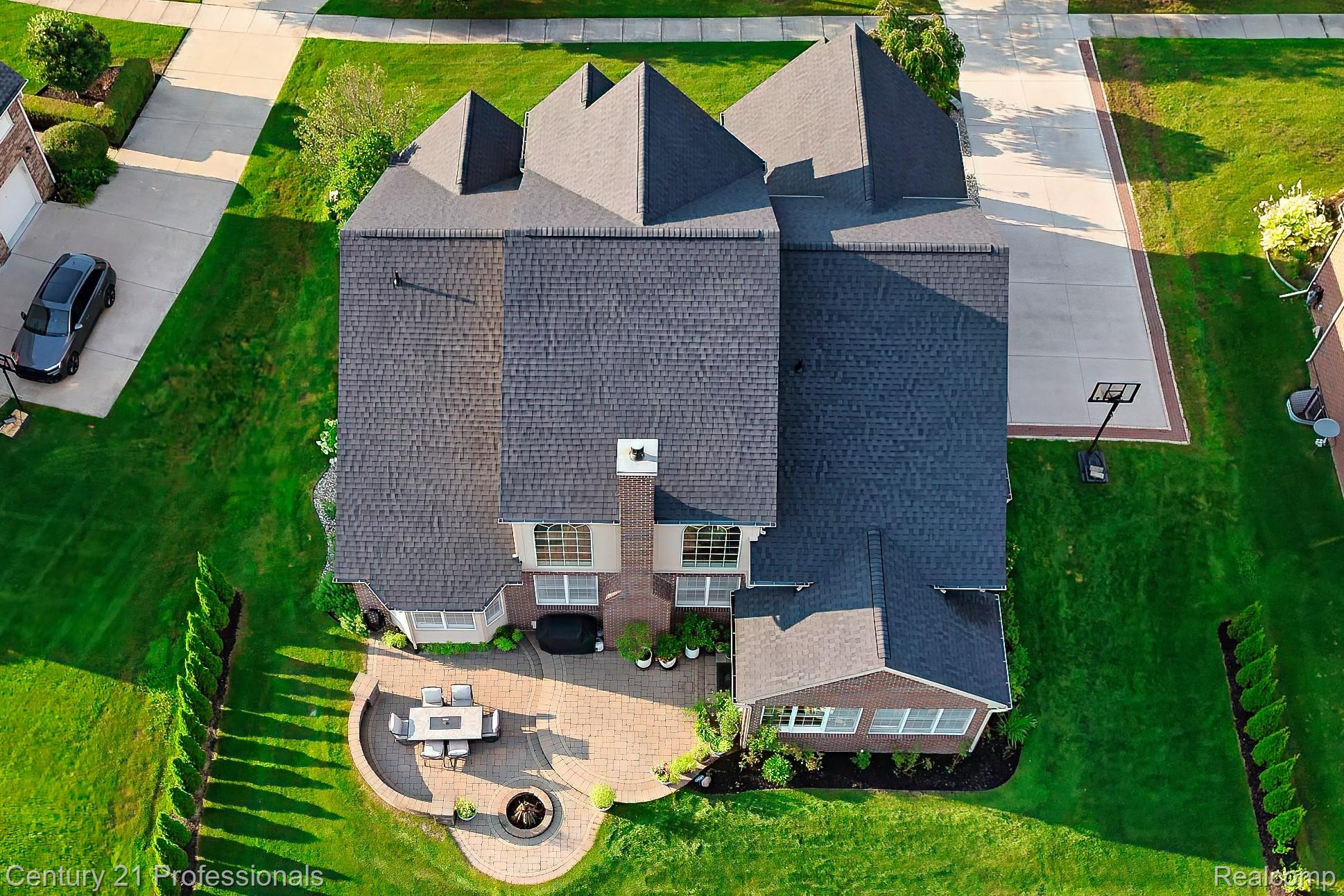 Novi, Michigan, 48374, United States, 4 Bedrooms Bedrooms, ,5 BathroomsBathrooms,Residential,For Sale,1904445