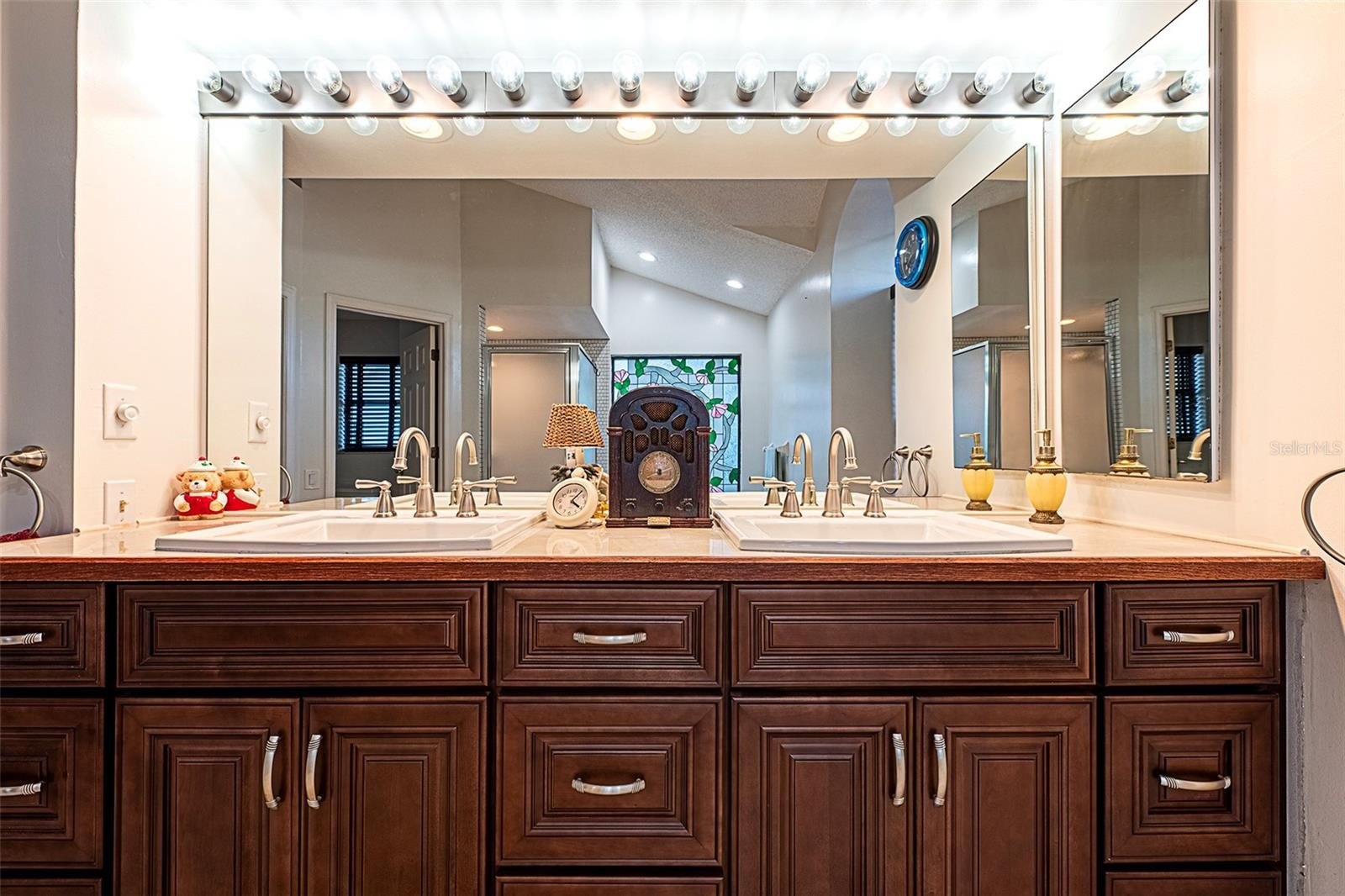 TARPON SPRINGS, Florida, 34688, United States, 4 Bedrooms Bedrooms, ,3 BathroomsBathrooms,Residential,For Sale,2005972