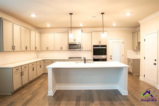 Bonaire, Georgia, 31005, United States, 6 Bedrooms Bedrooms, ,5 BathroomsBathrooms,Residential,For Sale,1913807