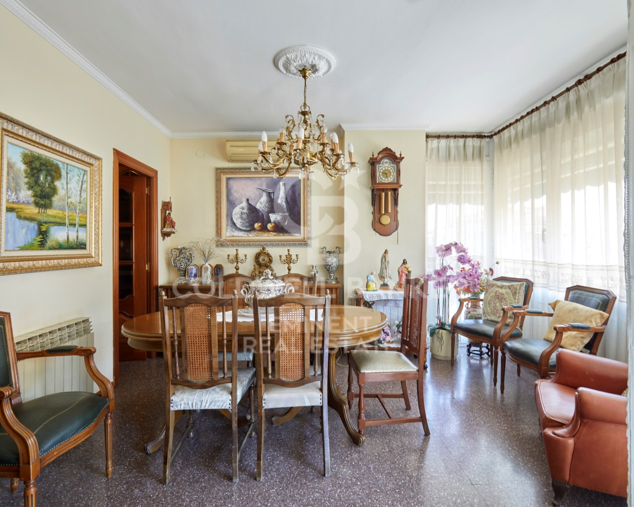 Barcelona, Catalonia, ES, 4 Bedrooms Bedrooms, ,2 BathroomsBathrooms,Residential,For Sale,1829599