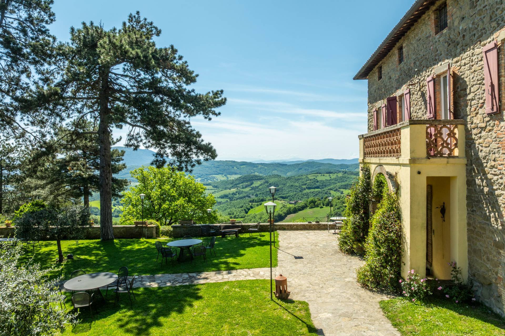 Umbertide, Perugia, 06019, IT, 20 Bedrooms Bedrooms, ,18 BathroomsBathrooms,Residential,For Sale,1850339