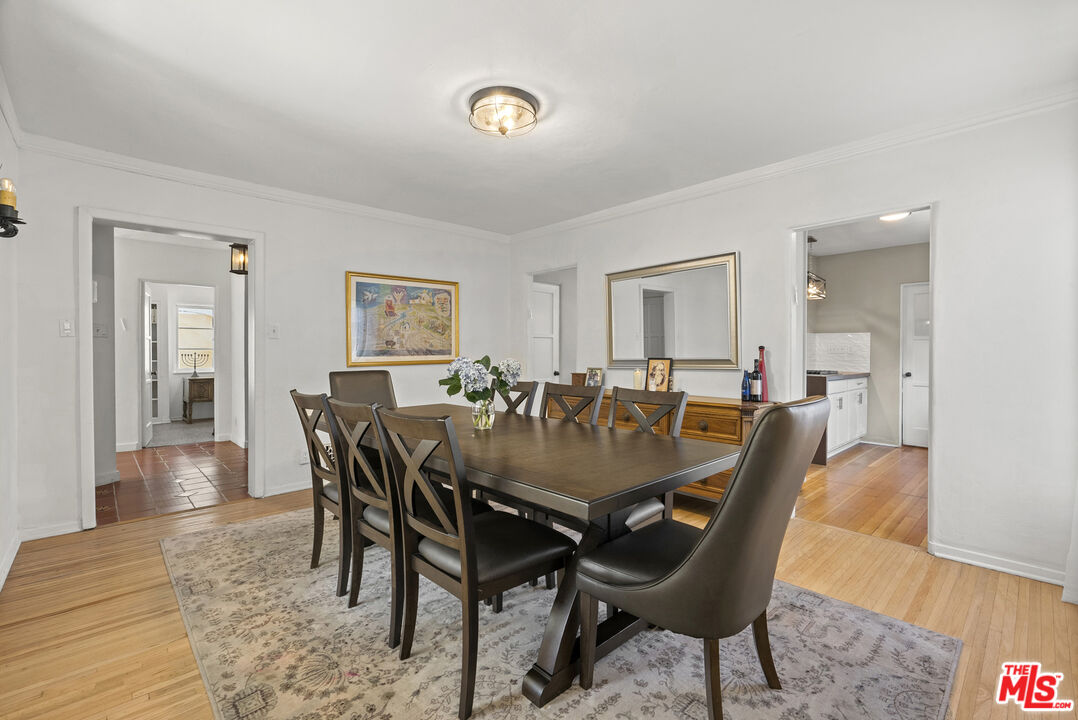 Los Angeles, California, 90036, United States, 4 Bedrooms Bedrooms, ,3 BathroomsBathrooms,Residential,For Sale,1849800