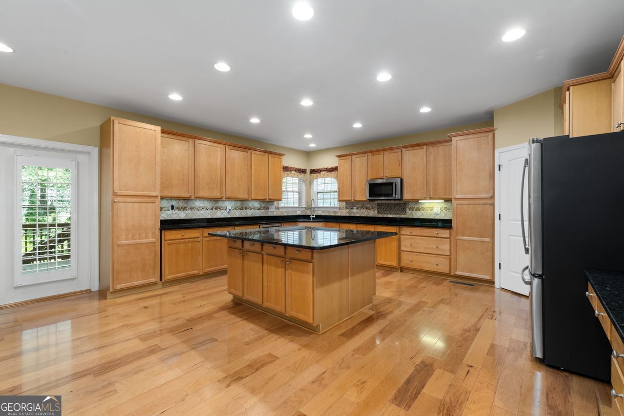 Stonecrest, Georgia, 30038, United States, 5 Bedrooms Bedrooms, ,4 BathroomsBathrooms,Residential,For Sale,1907075