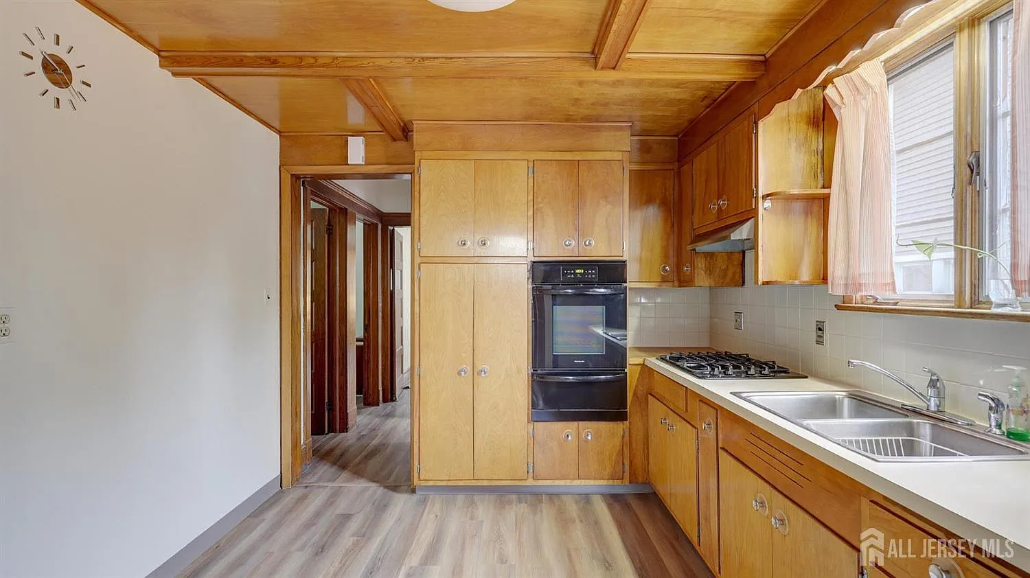Highland Park, New Jersey, 08904, United States, 6 Bedrooms Bedrooms, ,2 BathroomsBathrooms,Residential,For Sale,1888077