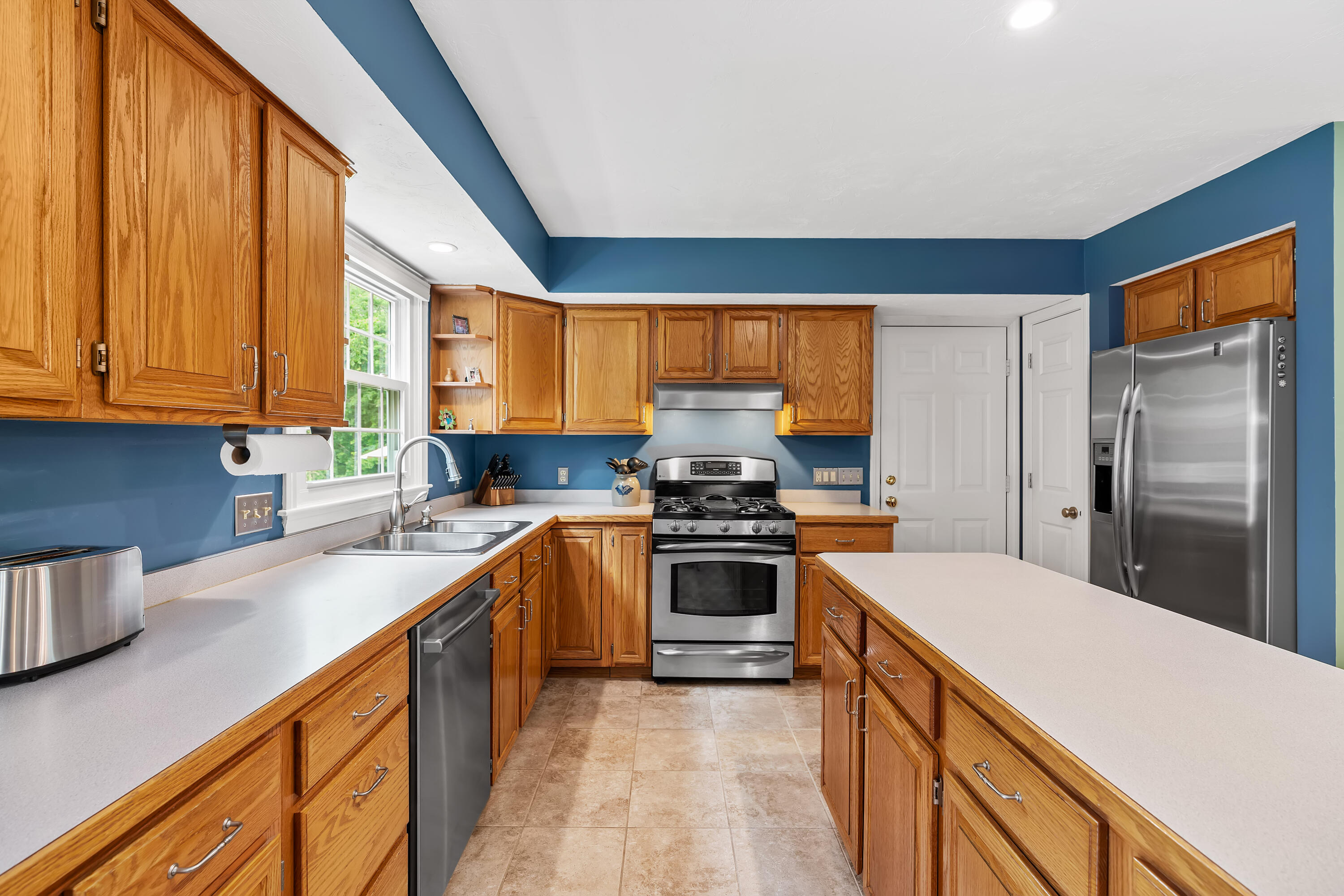  73 Hillando Drive, Shrewsbury, MA, 01545 - 物件實景