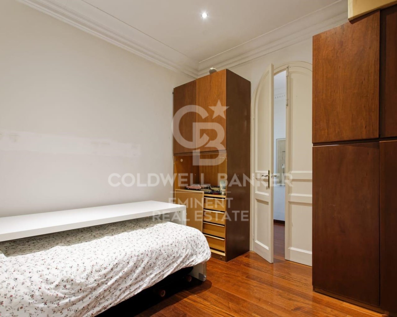 Barcelona, Catalonia, ES, 4 Bedrooms Bedrooms, ,2 BathroomsBathrooms,Residential,For Sale,1694792