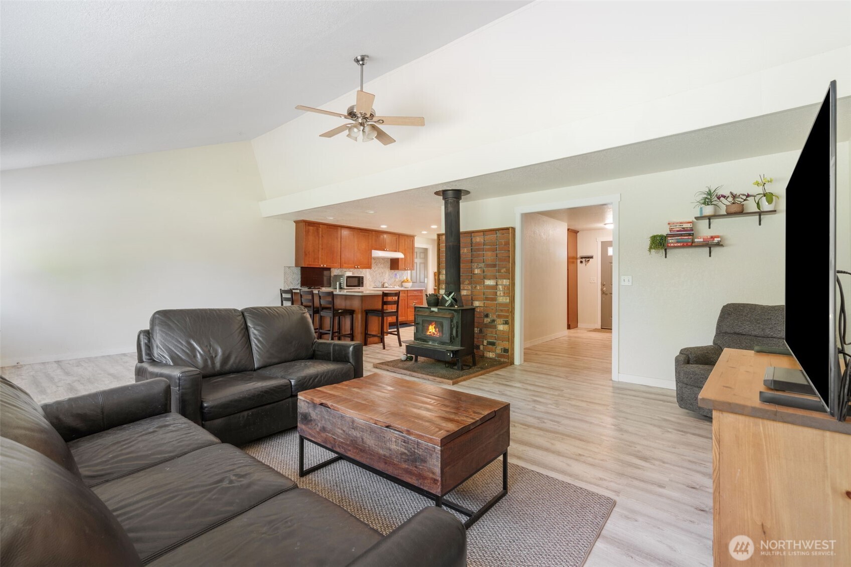 Olympia, Washington, 98512, United States, 3 Bedrooms Bedrooms, ,2 BathroomsBathrooms,Residential,For Sale,1992441