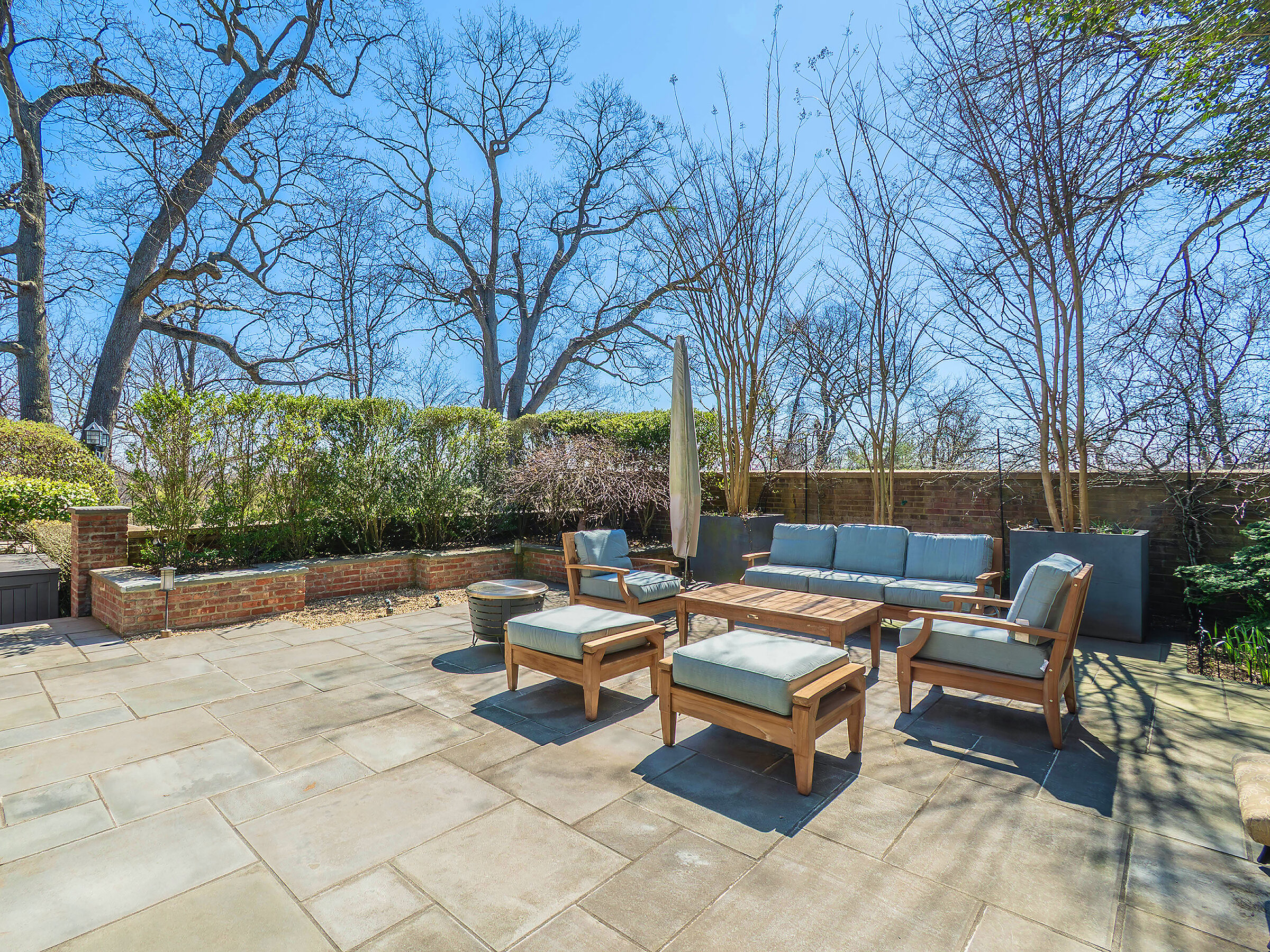  155 Estate Court, Roslyn Heights, NY, 11577 - 物件實景