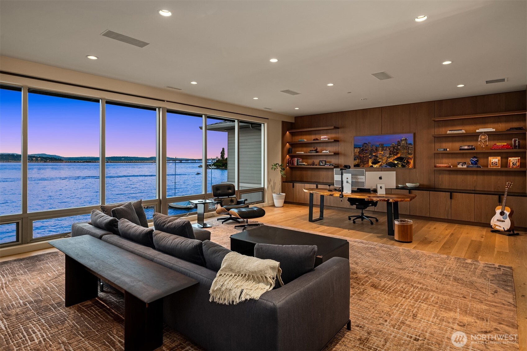 Seattle, Washington, 98105, United States, 6 Bedrooms Bedrooms, ,5 BathroomsBathrooms,Residential,For Sale,1993389