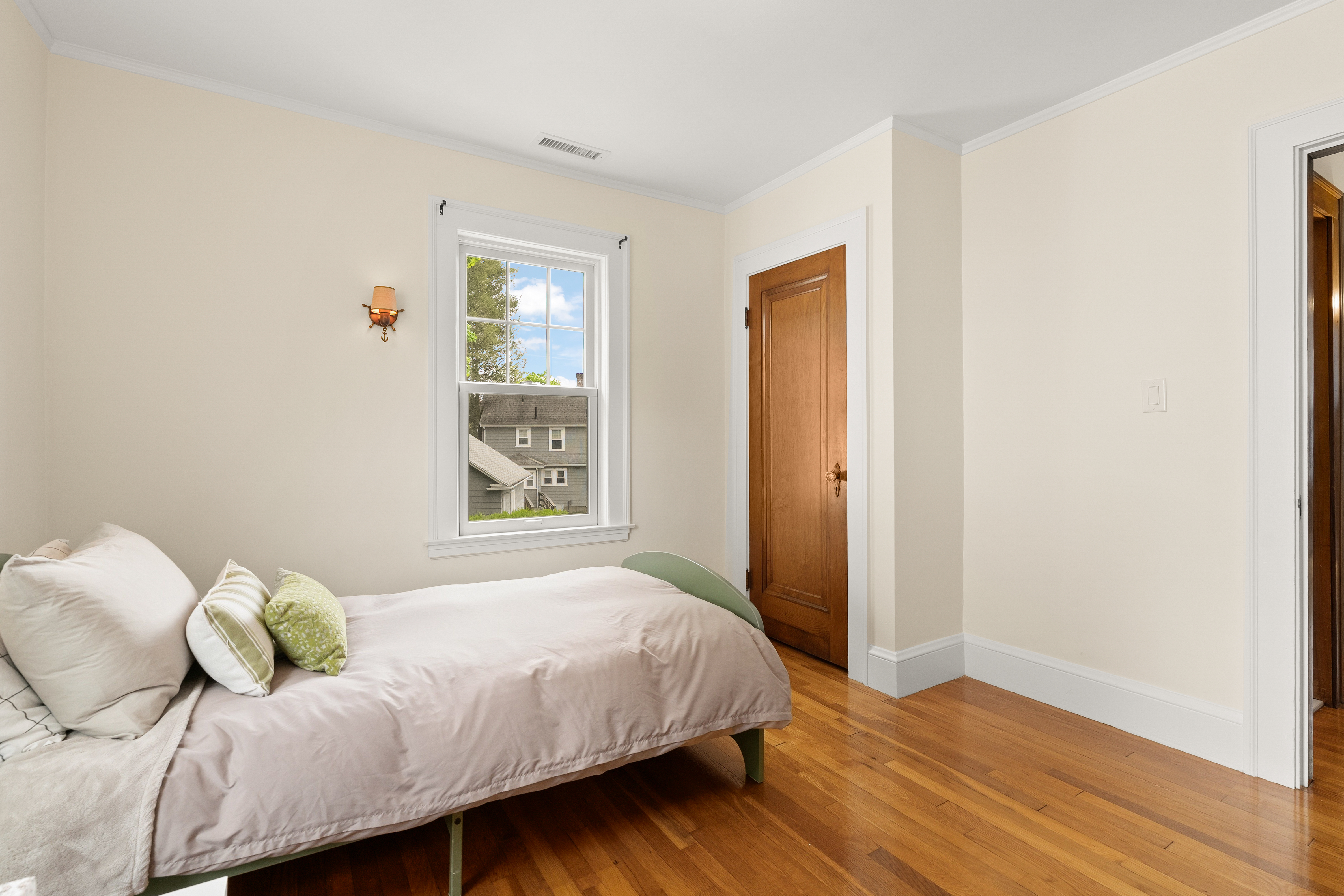  31 Whittier Rd, Medford, MA, 02155 - 物件實景