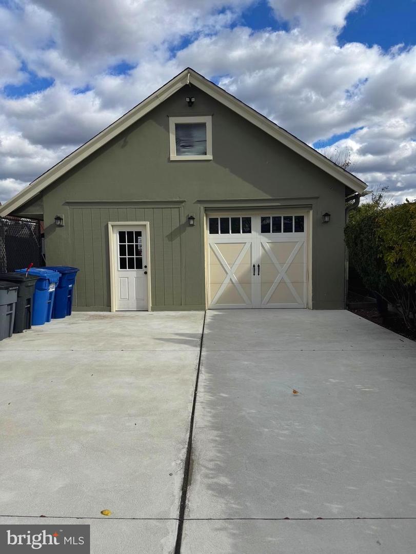 MAPLE SHADE, New Jersey, 08052, United States, 3 Bedrooms Bedrooms, ,3 BathroomsBathrooms,Residential,For Sale,1985694